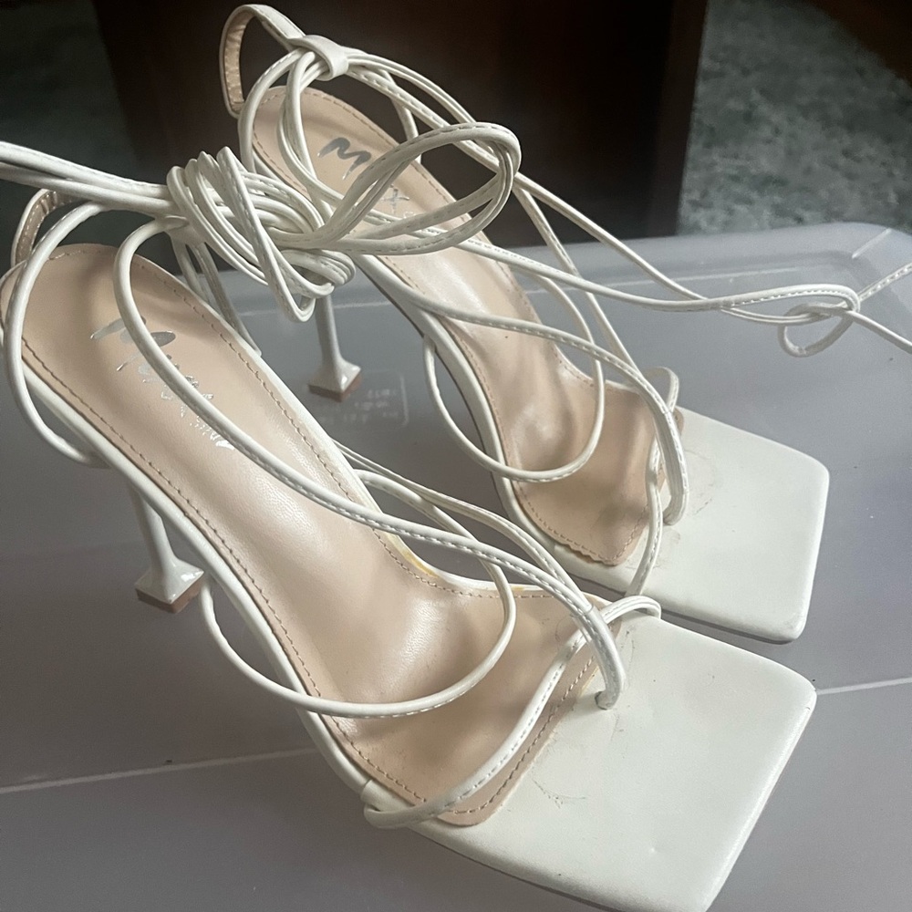 White Square toe heels